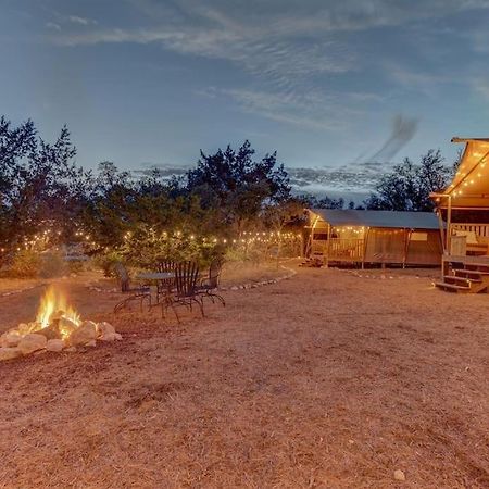 Отель 12 Fires Luxury Glamping With Heating #3 Джонсон-Сити Экстерьер фото